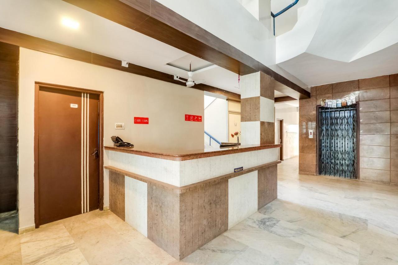 Oyo 61247 Hotel Vijayalakshmi 蒂鲁布尔 外观 照片